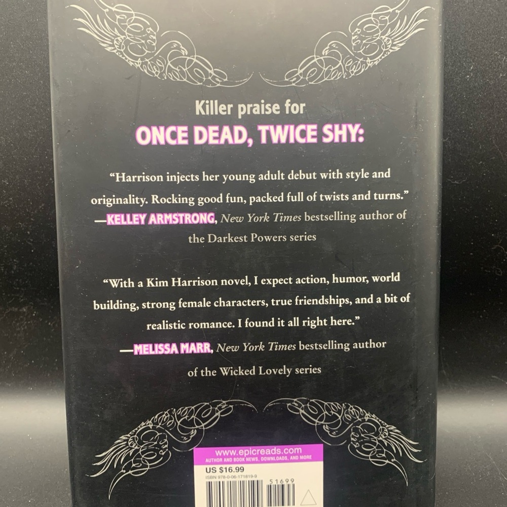 Book Something Deadly This Way Comes Kim Harrison 1st Edition 2011 NY Times - Picture 4 of 5
